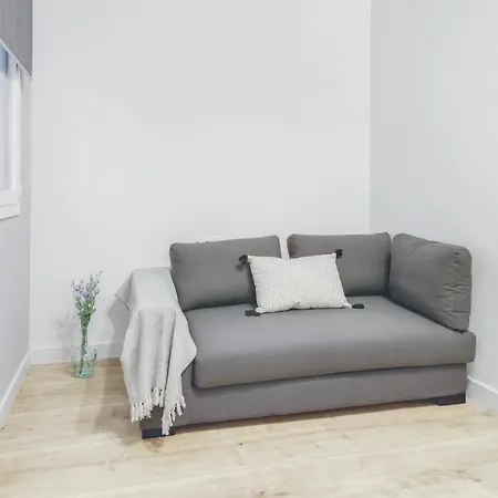 Stylish 2 Bed 2 Bath Flat Close To Arc De Triomf Apartament